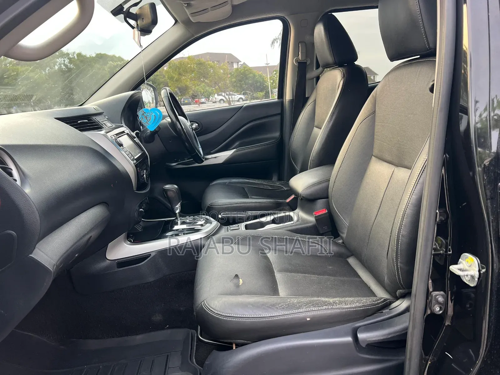 Nissan Navara 2020 Black