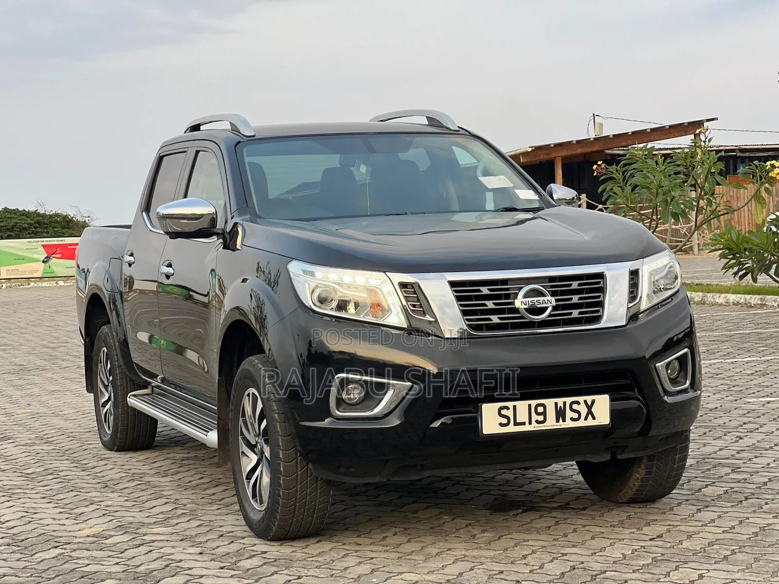 Nissan Navara 2020 Black