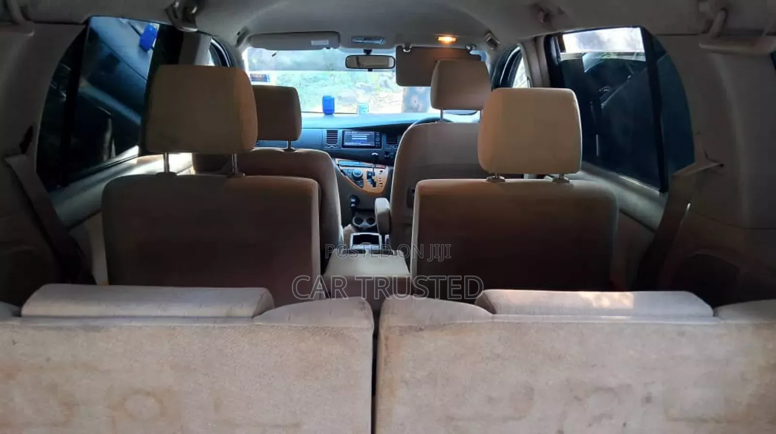 Toyota ISIS 1.8 L 2006 Silver