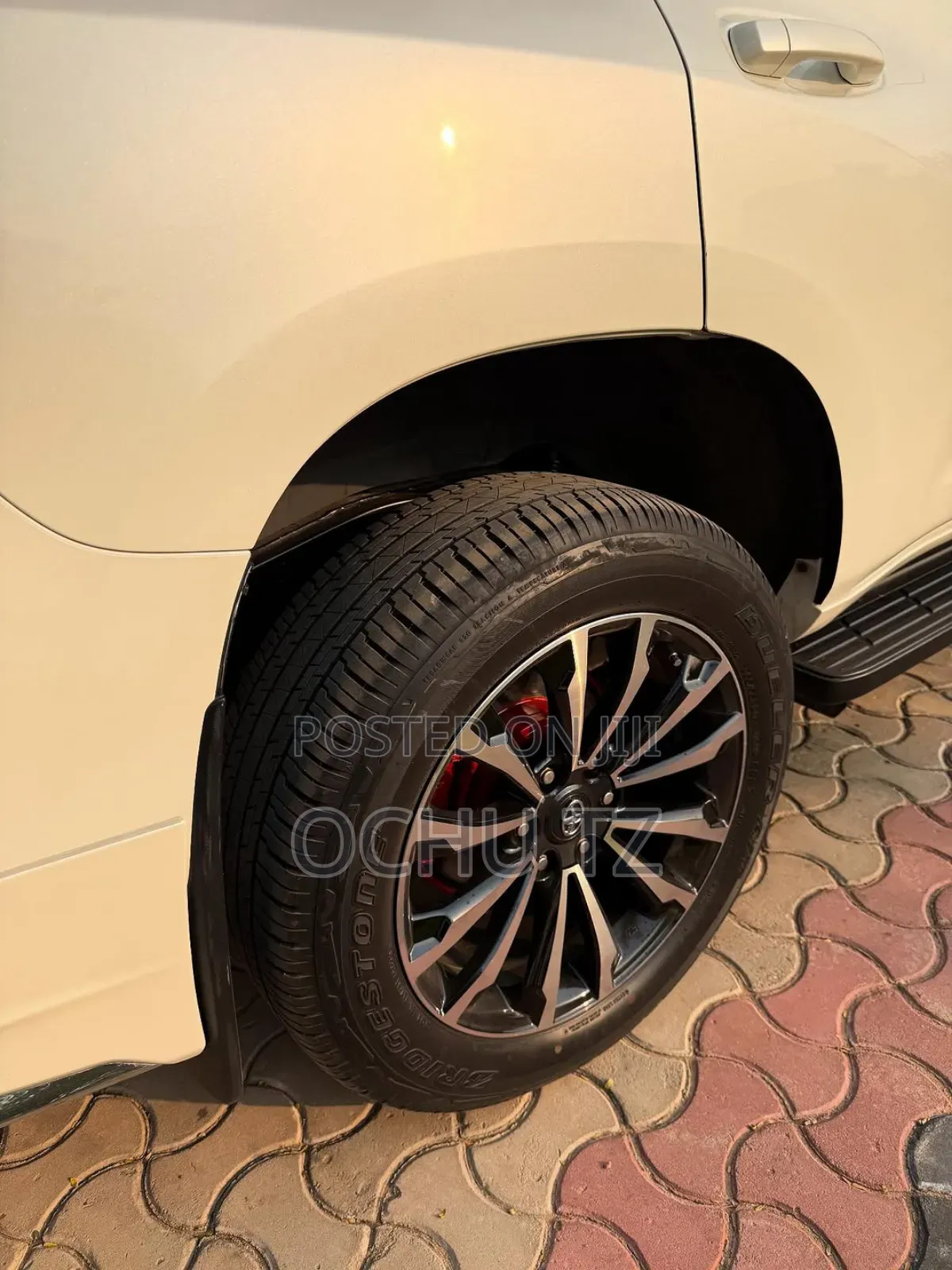 Toyota Land Cruiser Prado 2019 White