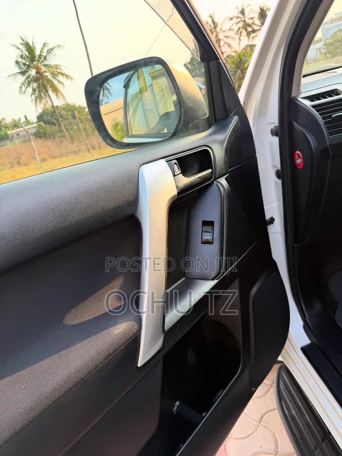 Toyota Land Cruiser Prado 2019 White