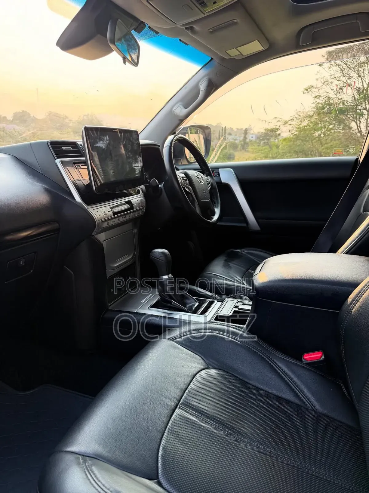 Toyota Land Cruiser Prado 2019 White