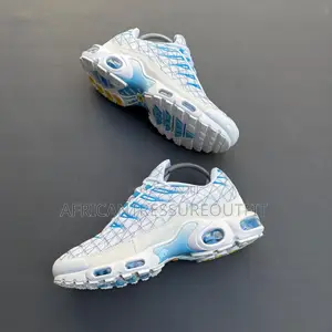 Nike Air Max Plus Sneakers Collection