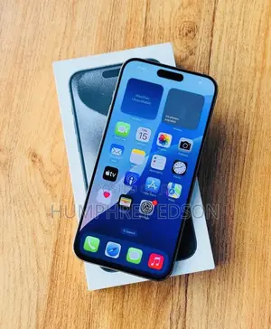 New Apple iPhone 15 Pro Max 256 GB Silver