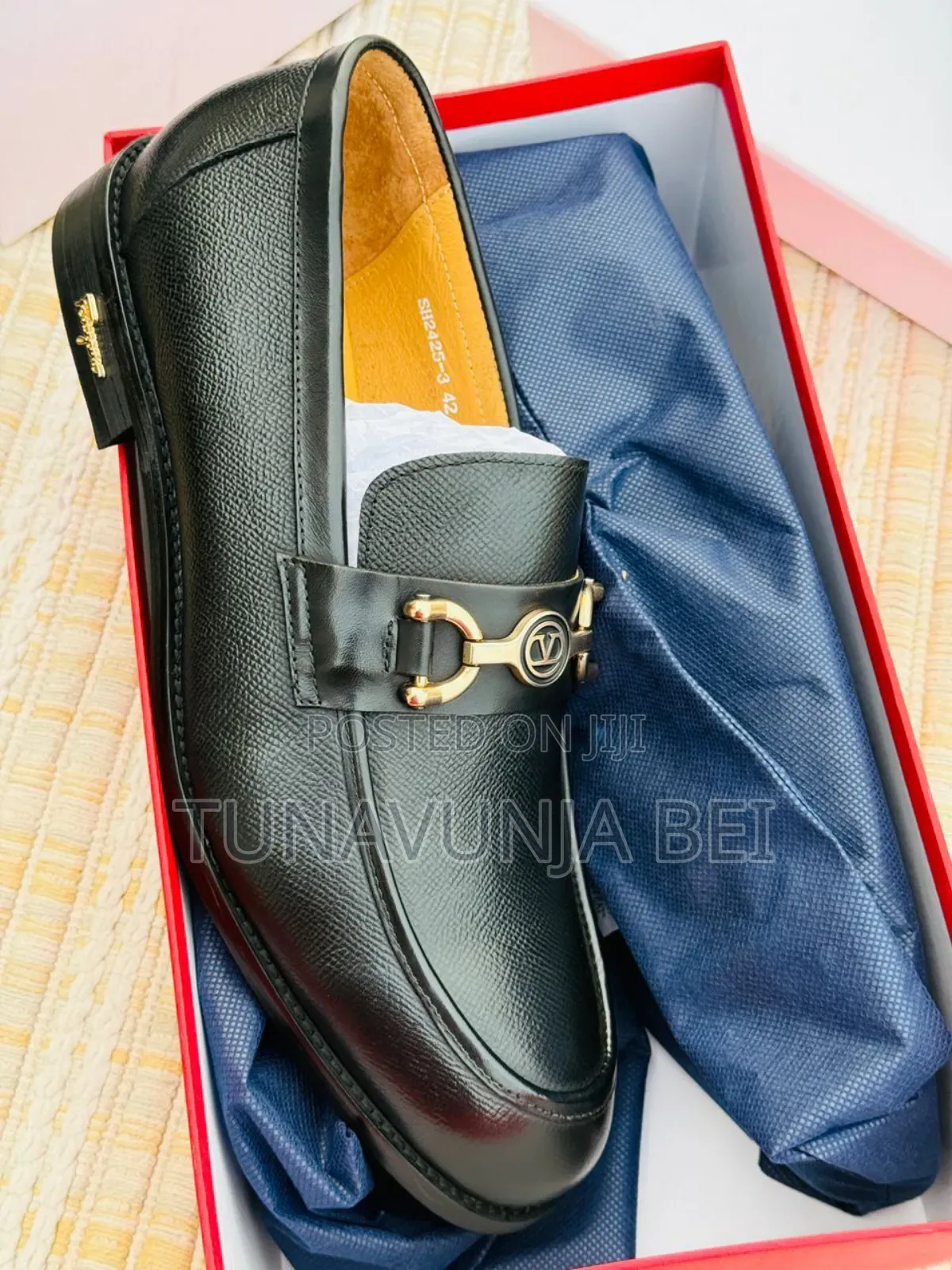Ferregamo Shoes / Leather Shoes 