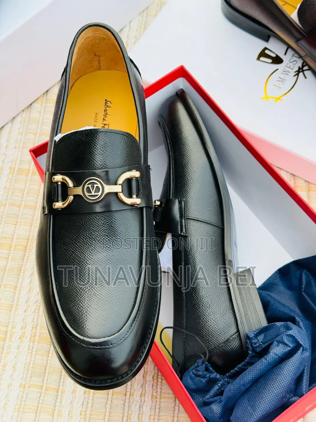 Ferregamo Shoes / Leather Shoes 