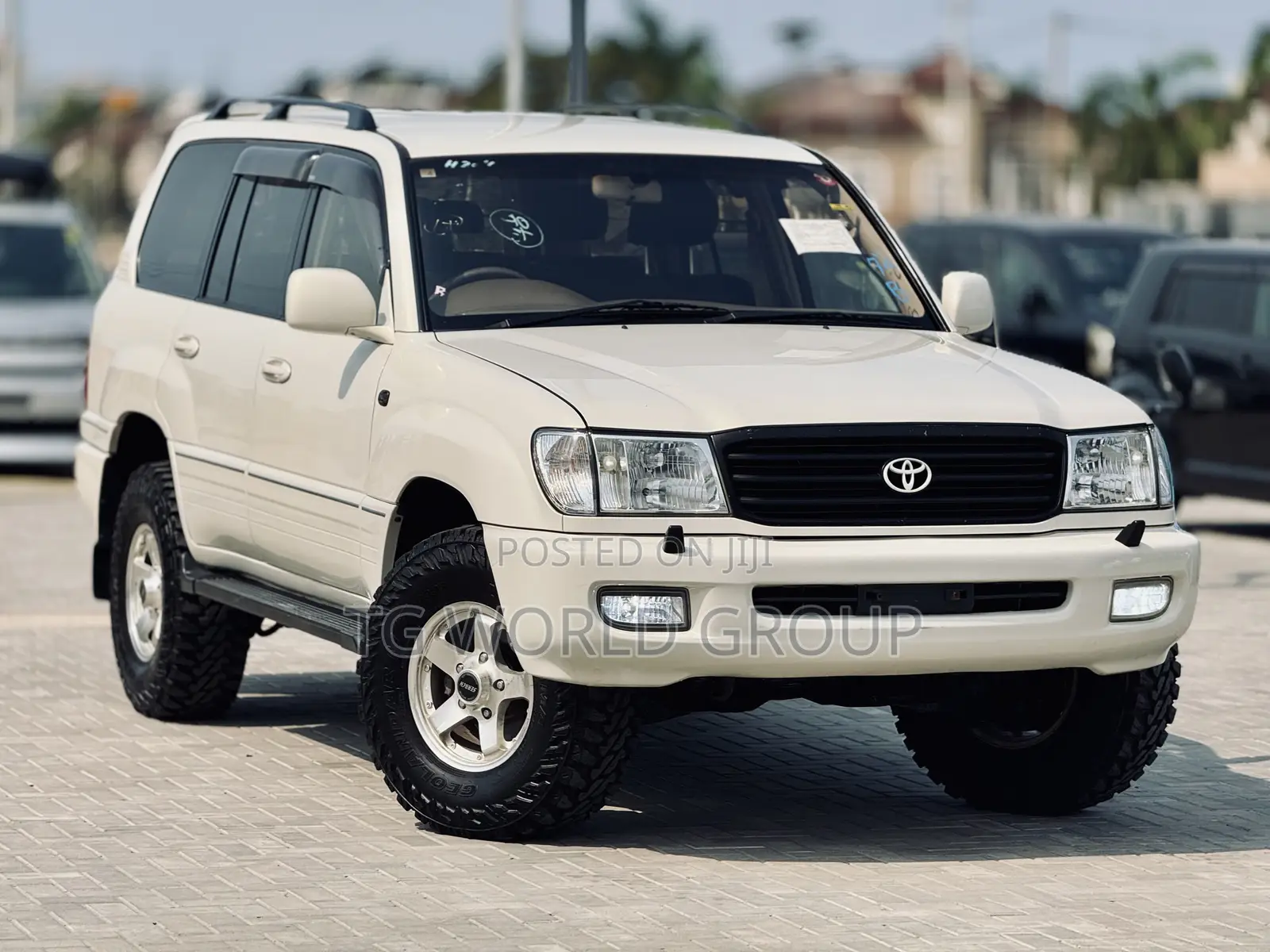 Toyota Land Cruiser HDJ 100 2001 White