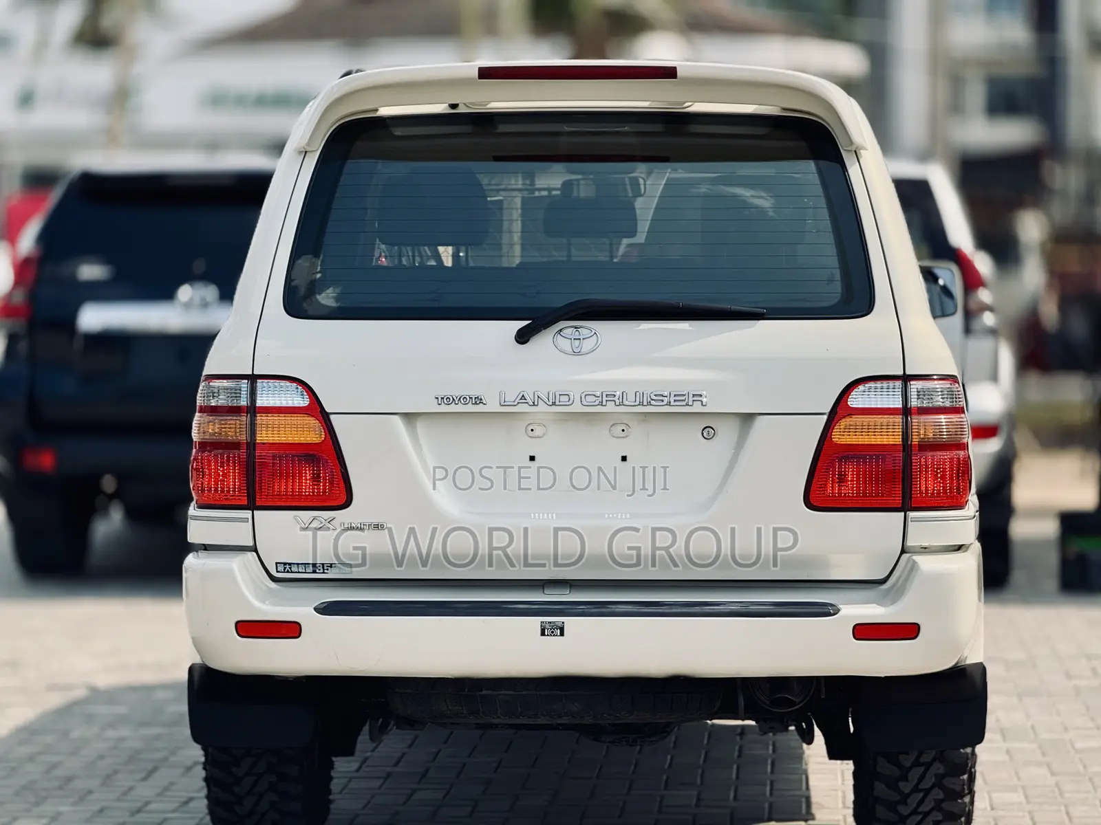 Toyota Land Cruiser HDJ 100 2001 White