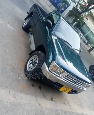 Toyota Hilux 2001 Green