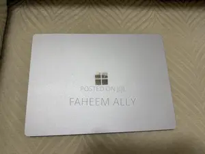 New Laptop Microsoft Surface Laptop 3 8GB Intel Core i5 SSD 256GB