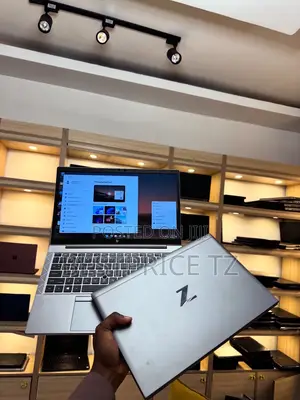 Laptop HP ZBook Firefly 14 G7 16GB Intel Core I5 SSD 256GB
