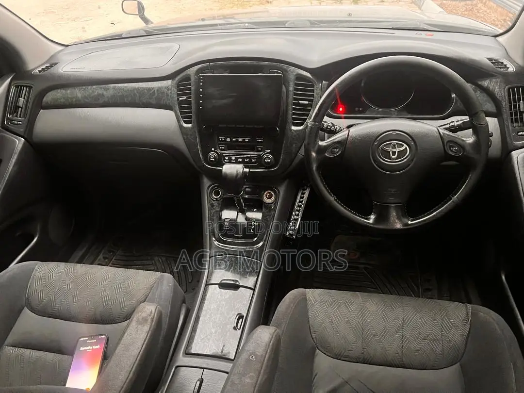 Toyota Kluger 2002 Black