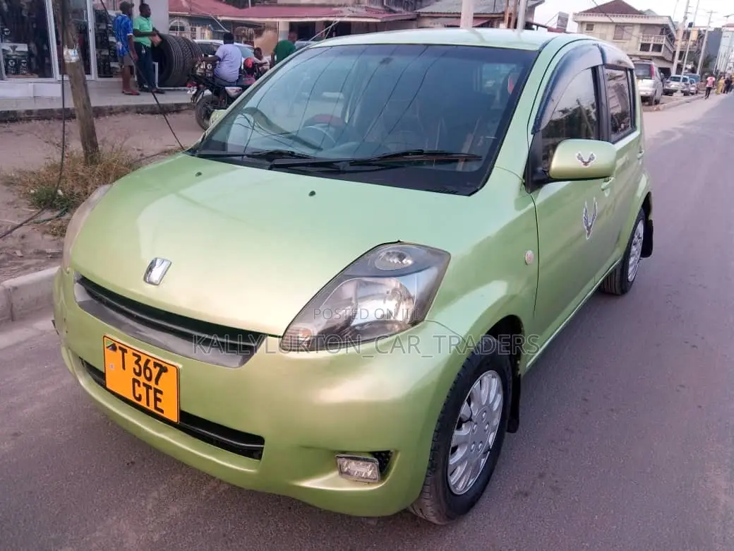 Toyota Passo 2005 Green
