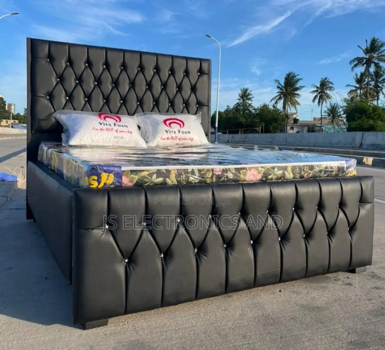 Bedsofa Kitanda Kizuri 5/6 Ni Imara Kipya (Kitanda Only)