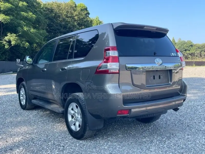 Toyota Land Cruiser Prado 2017 Brown