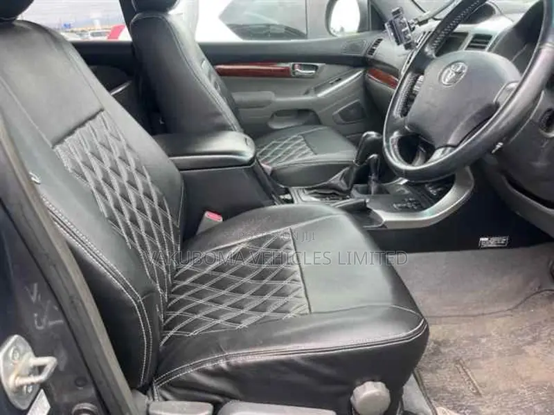 Toyota Land Cruiser Prado 2005 Gray