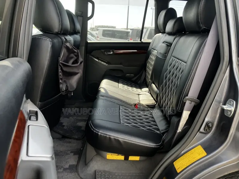 Toyota Land Cruiser Prado 2005 Gray