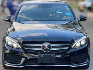 Photo - Mercedes-Benz C-Class 2014 Black