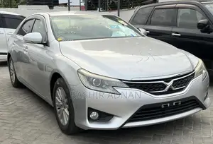 Photo - Toyota Mark X 2.5 RWD 2012 Silver