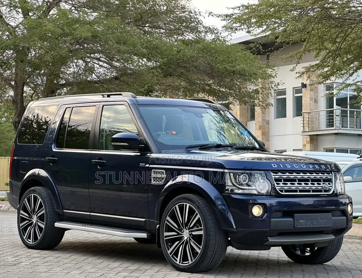 Land Rover Discovery 2014 Blue