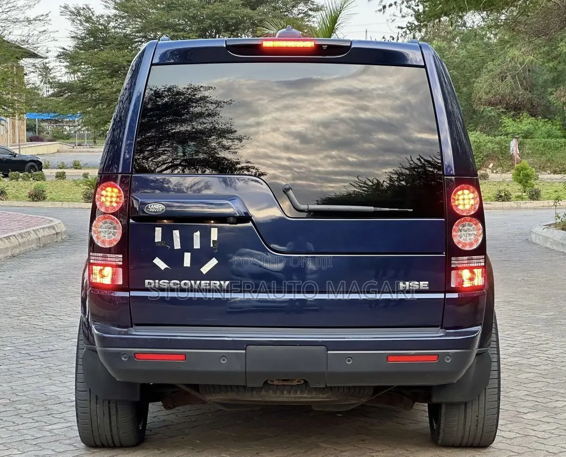 Land Rover Discovery 2014 Blue