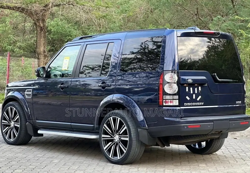 Land Rover Discovery 2014 Blue