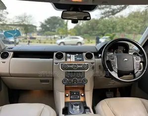 Land Rover Discovery 2014 Blue