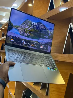 Laptop Samsung Galaxy Book3 360 15 NP750QFG 16GB Intel Core I7 SSD 1T