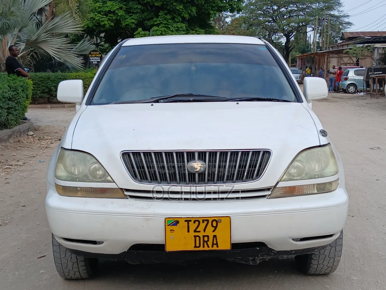 Toyota Harrier 2001 White