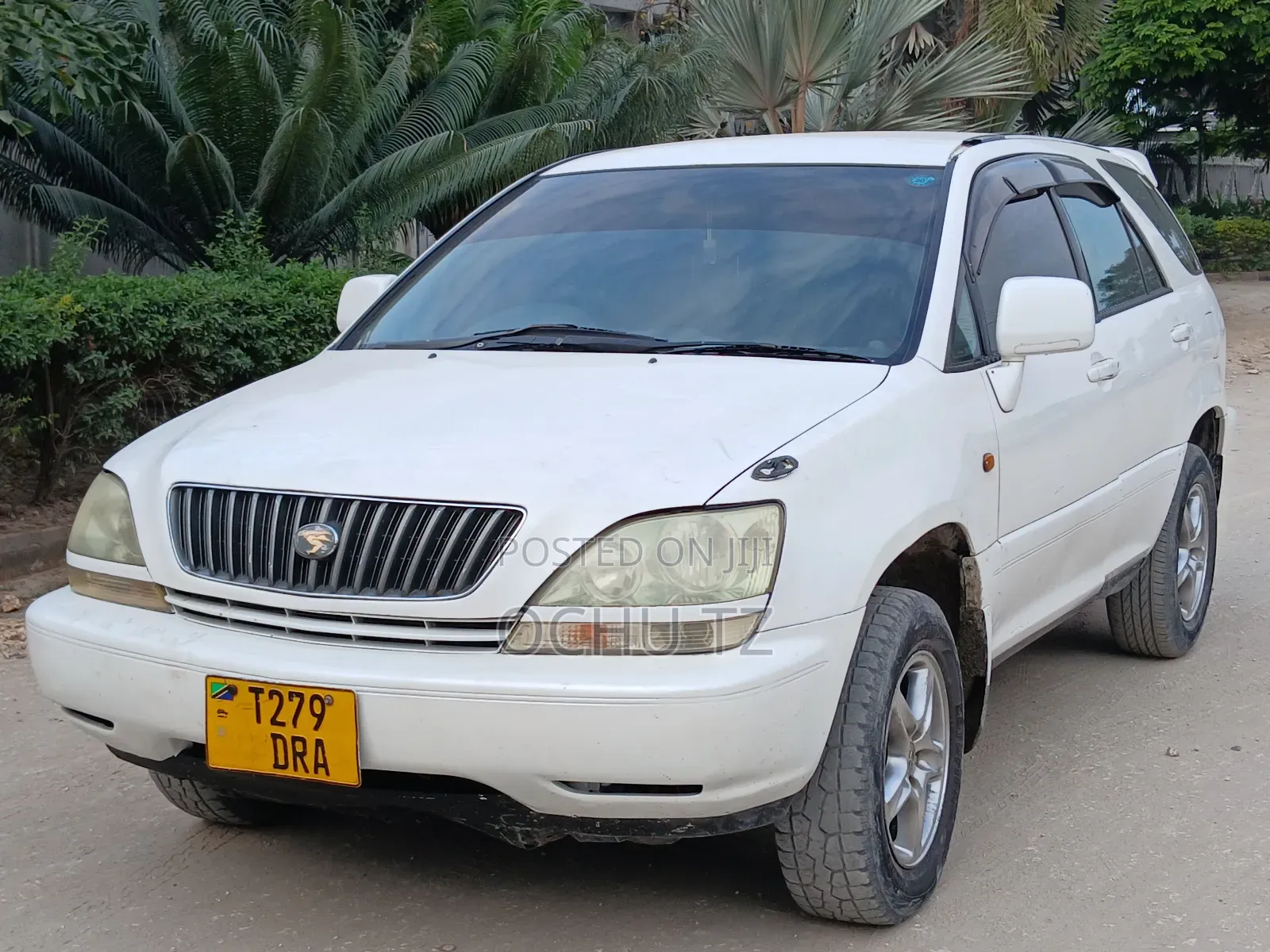 Toyota Harrier 2001 White