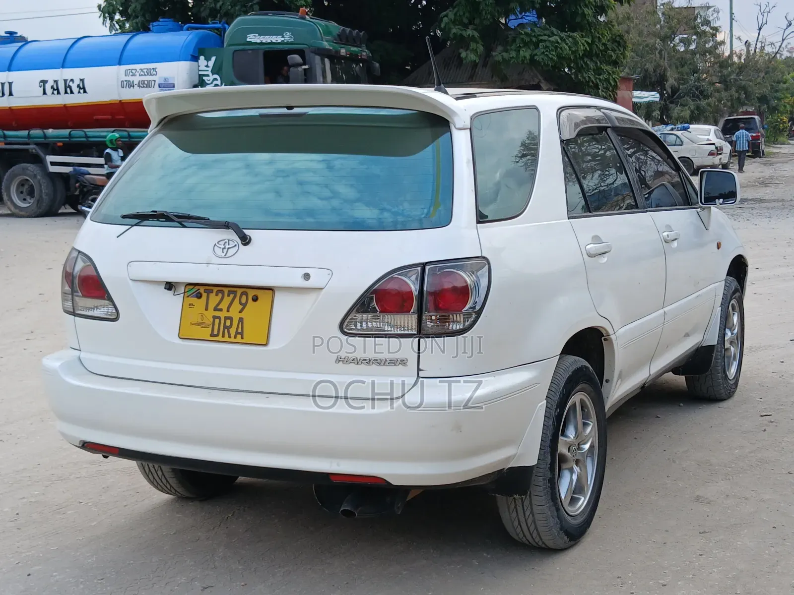 Toyota Harrier 2001 White