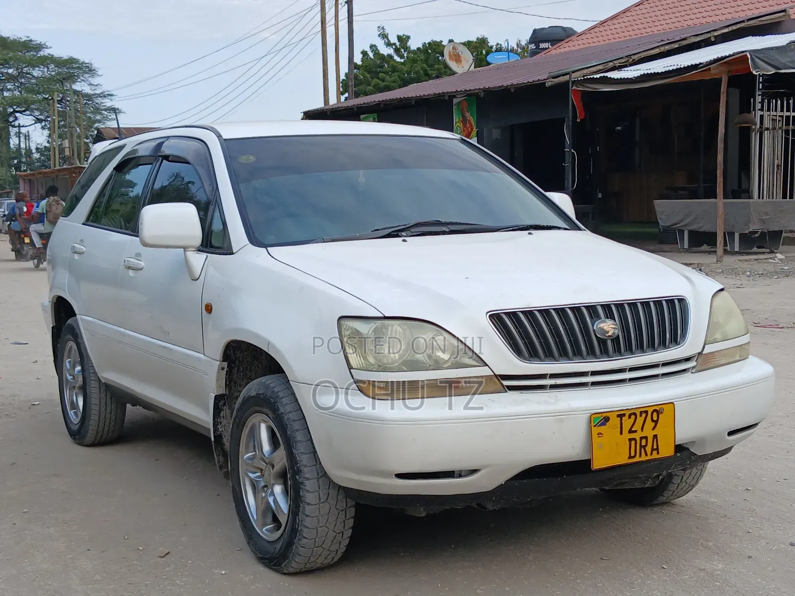 Toyota Harrier 2001 White