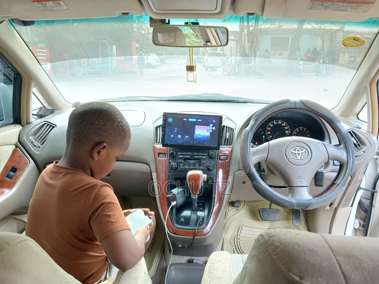 Toyota Harrier 2001 White