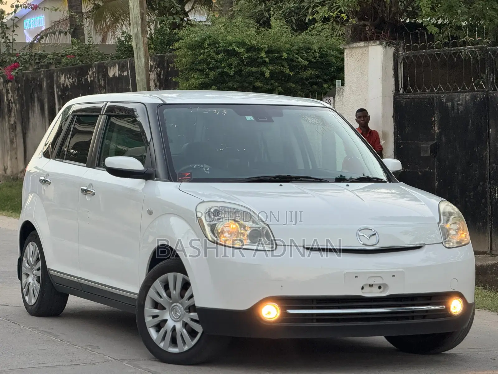 Mazda Verisa 2013 White