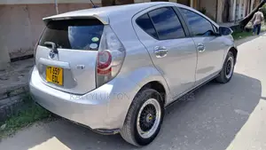 Toyota Aqua 2012 Silver