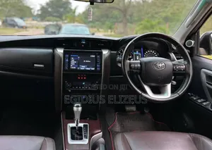 Toyota Fortuner 2018 Silver