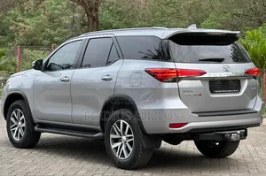 Toyota Fortuner 2018 Silver