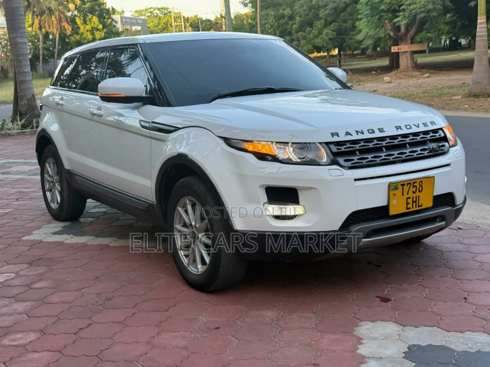 Car 2014 White