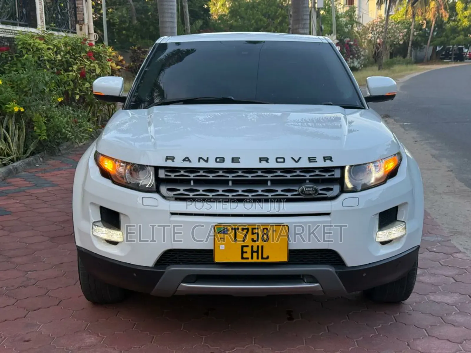 Car 2014 White