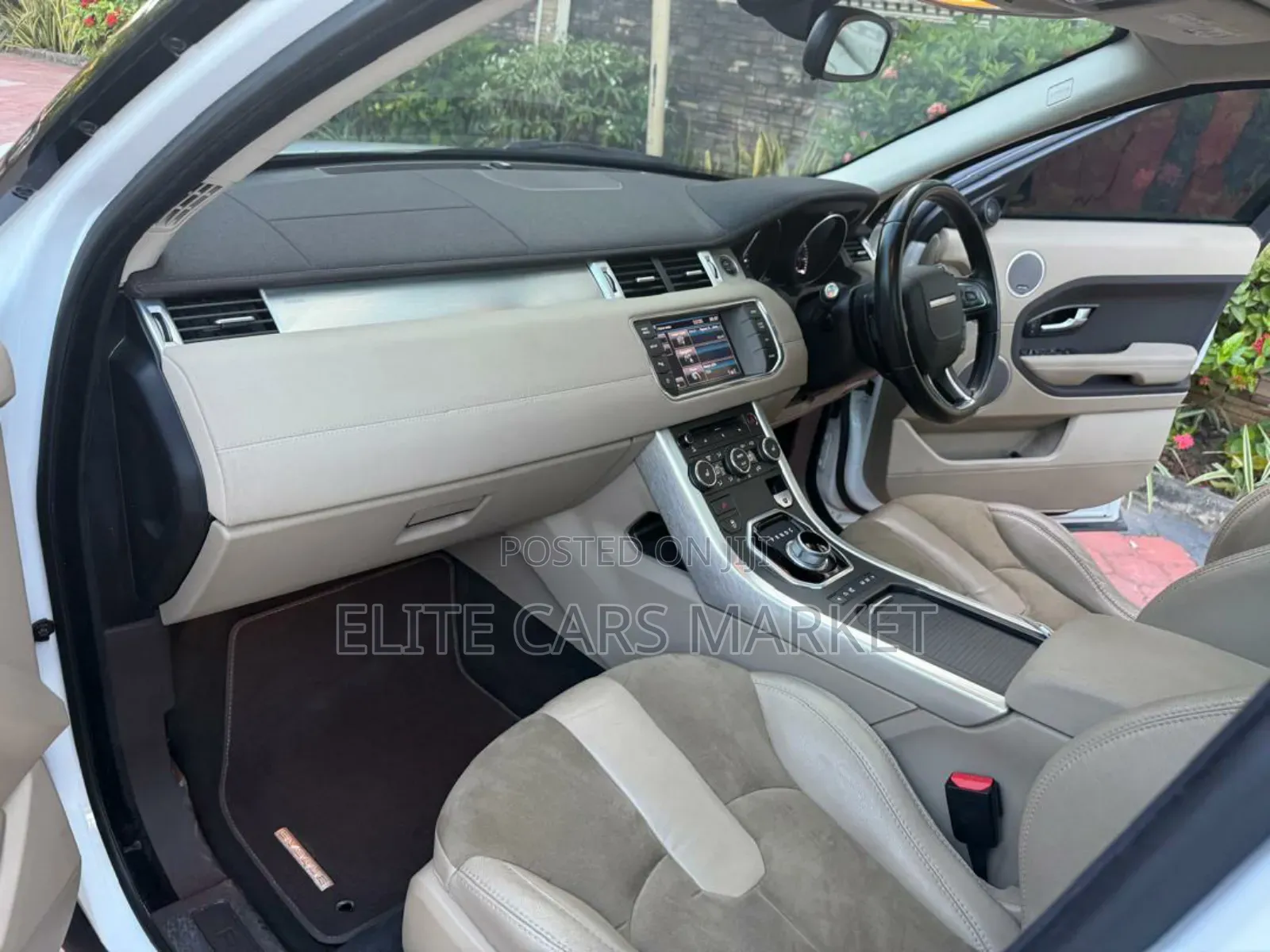 Car 2014 White