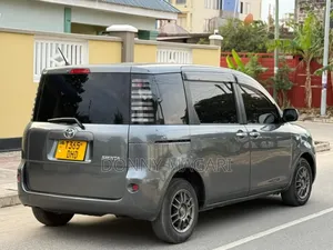 Toyota Sienta 1.5 AWD 2006 Gray