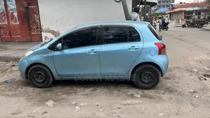 Toyota Vitz 1.3 FWD 5dr 2005 Blue