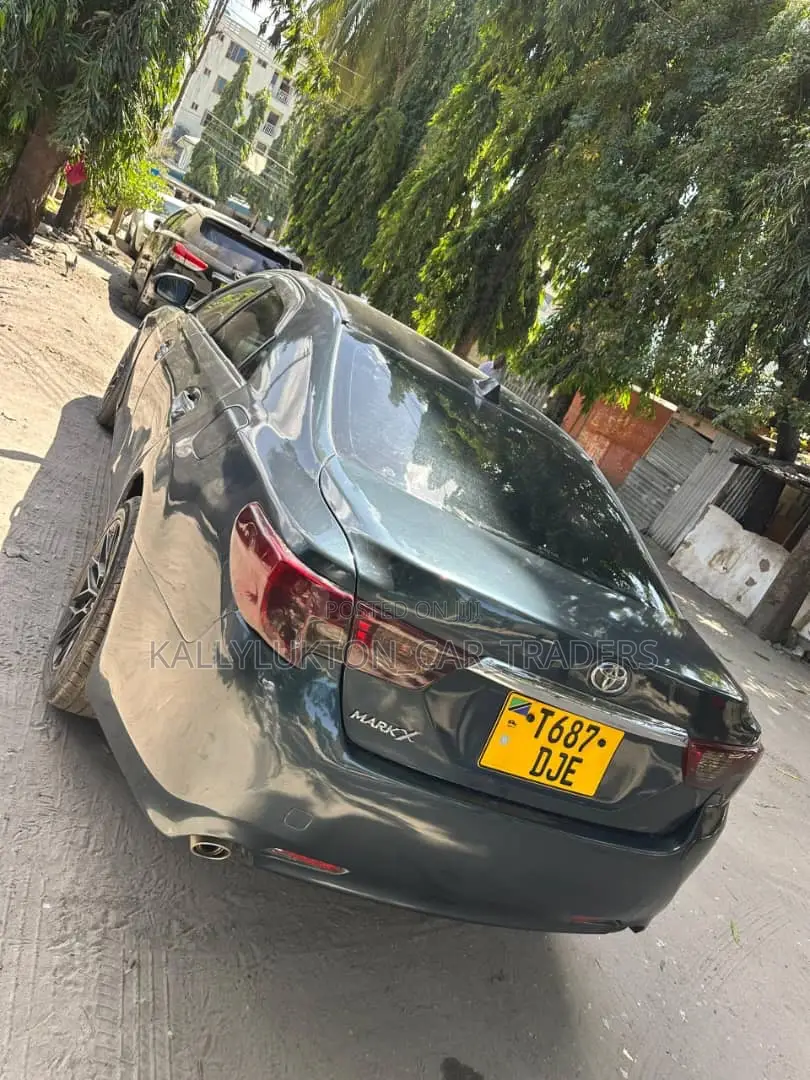 Toyota Mark X 2010 Black