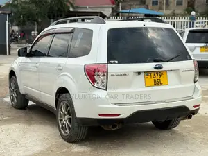 Subaru Forester 2009 White