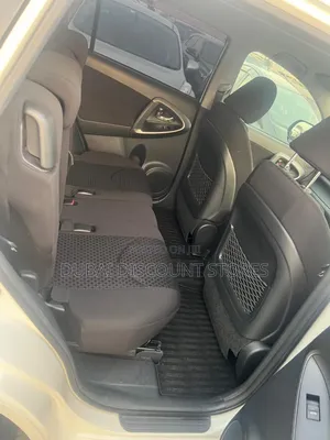 Toyota Vanguard 2011 White