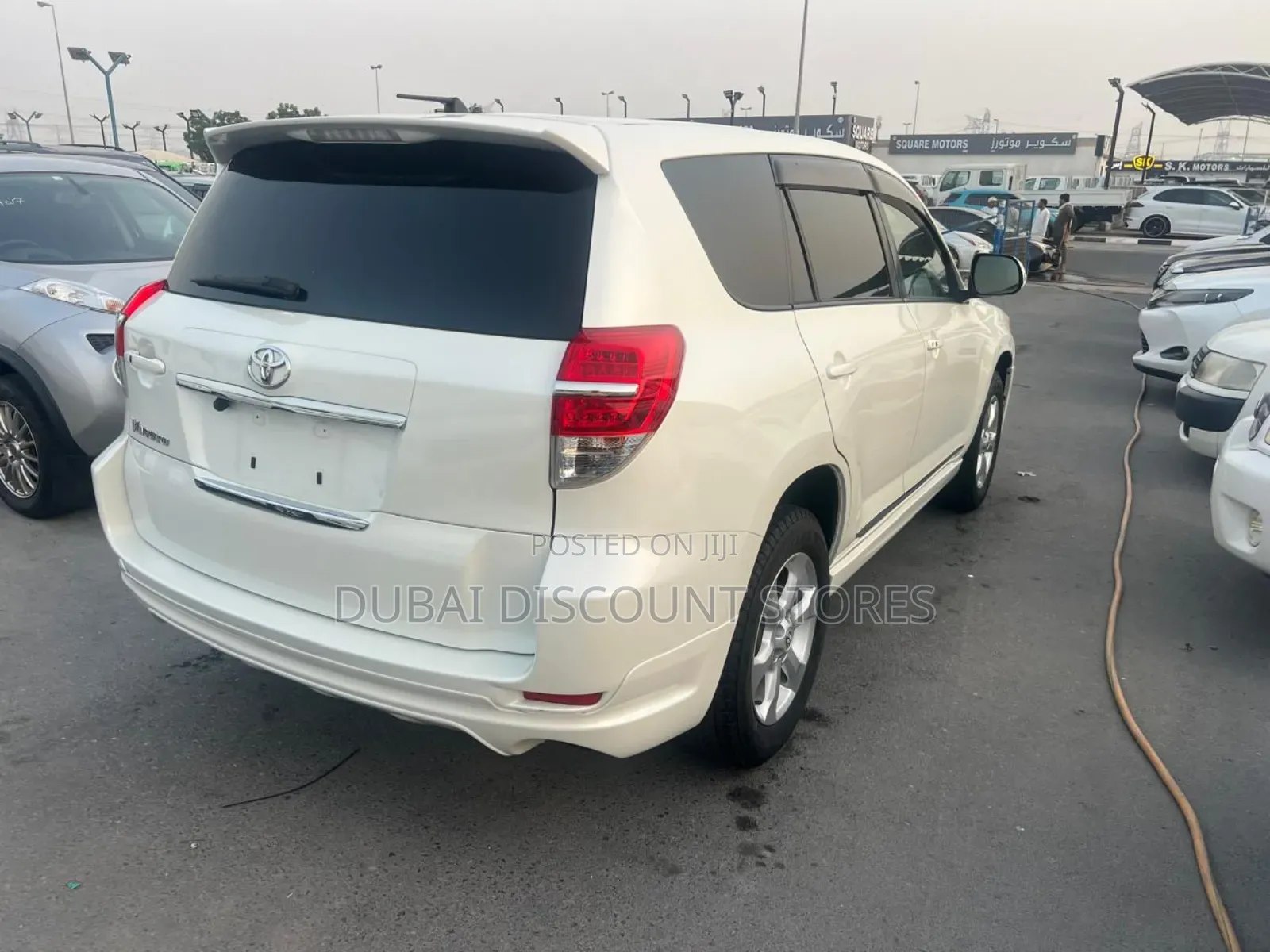 Toyota Vanguard 2011 White