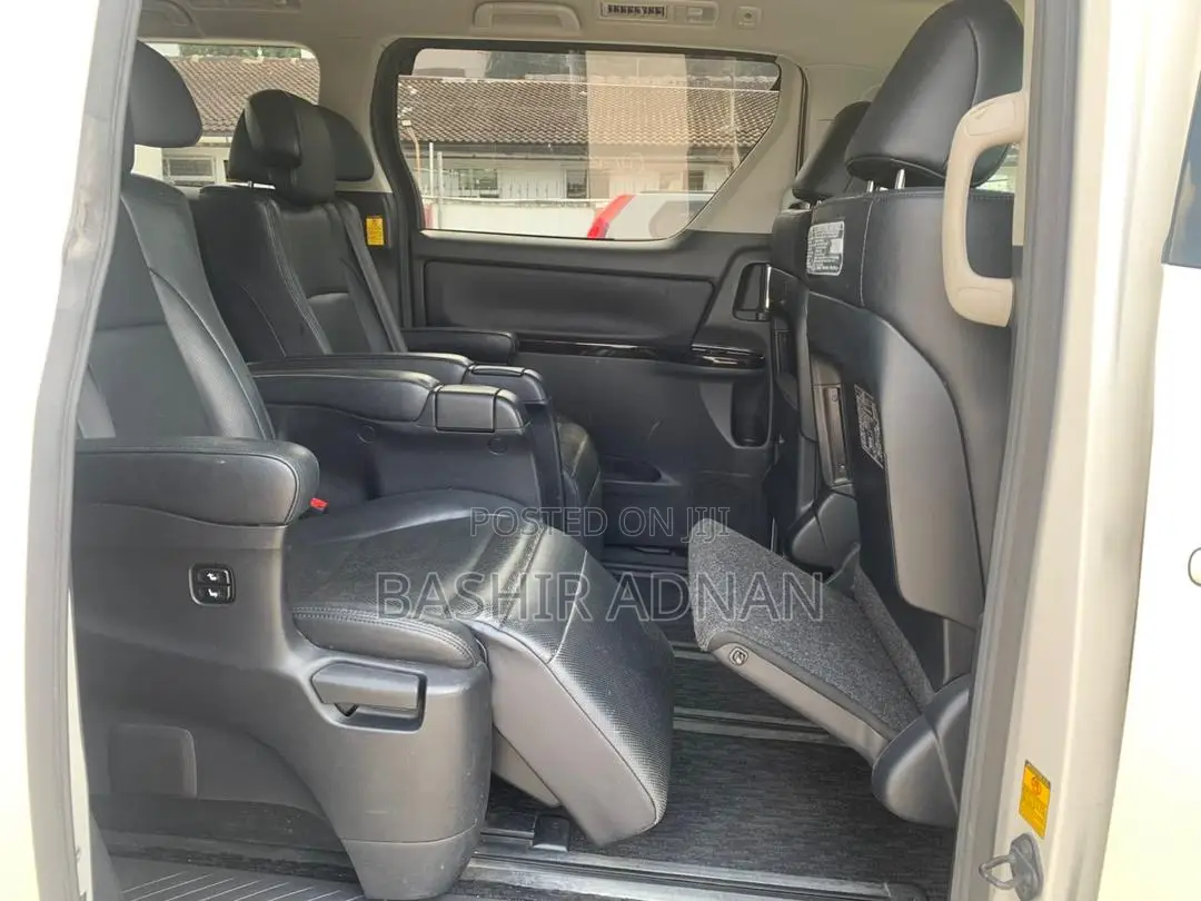 Toyota Vellfire 2013 White