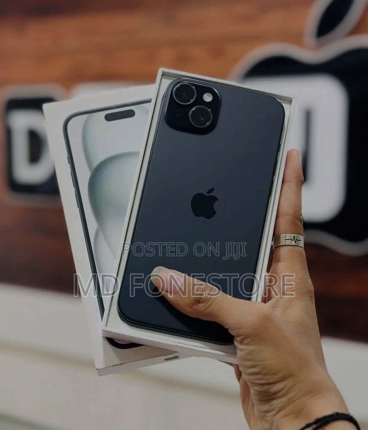New Apple iPhone 15 128 GB Black