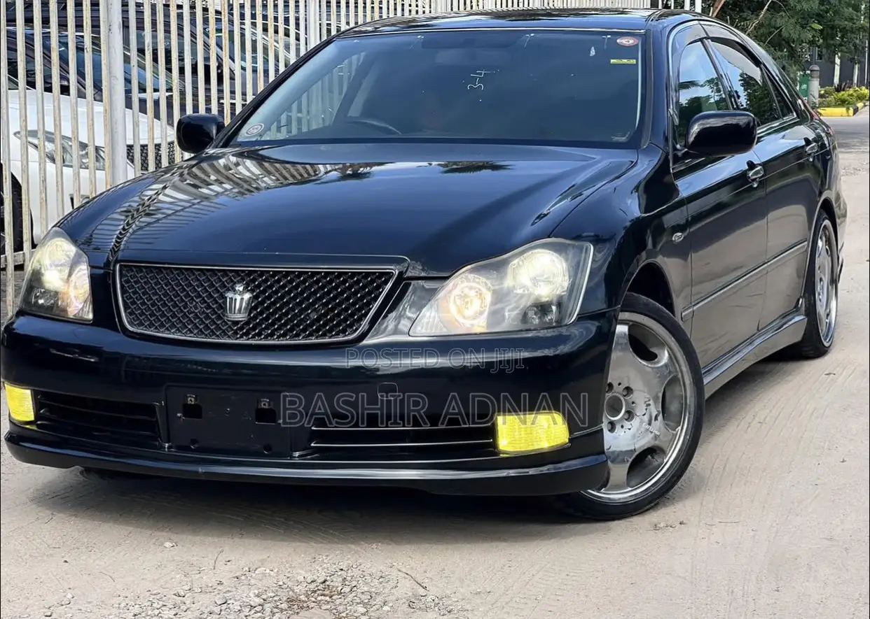 Toyota Crown 2005 Black
