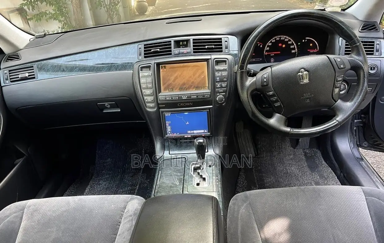 Toyota Crown 2005 Black
